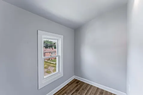 11319 South Green Bay Avenue Chicago IL 60617