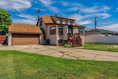 11319 South Green Bay Avenue Chicago IL 60617