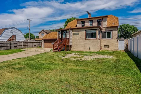 11319 South Green Bay Avenue Chicago IL 60617