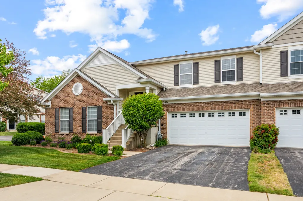 2614 Loren Lane Algonquin IL 60102