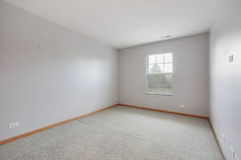 2614 Loren Lane Algonquin IL 60102