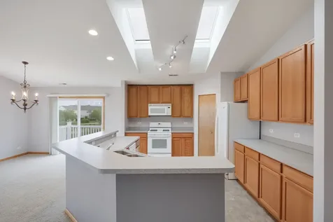 2614 Loren Lane Algonquin IL 60102