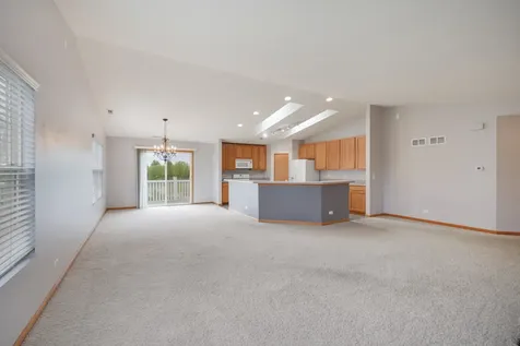 2614 Loren Lane Algonquin IL 60102