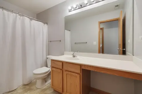 2614 Loren Lane Algonquin IL 60102