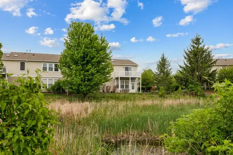 2614 Loren Lane Algonquin IL 60102
