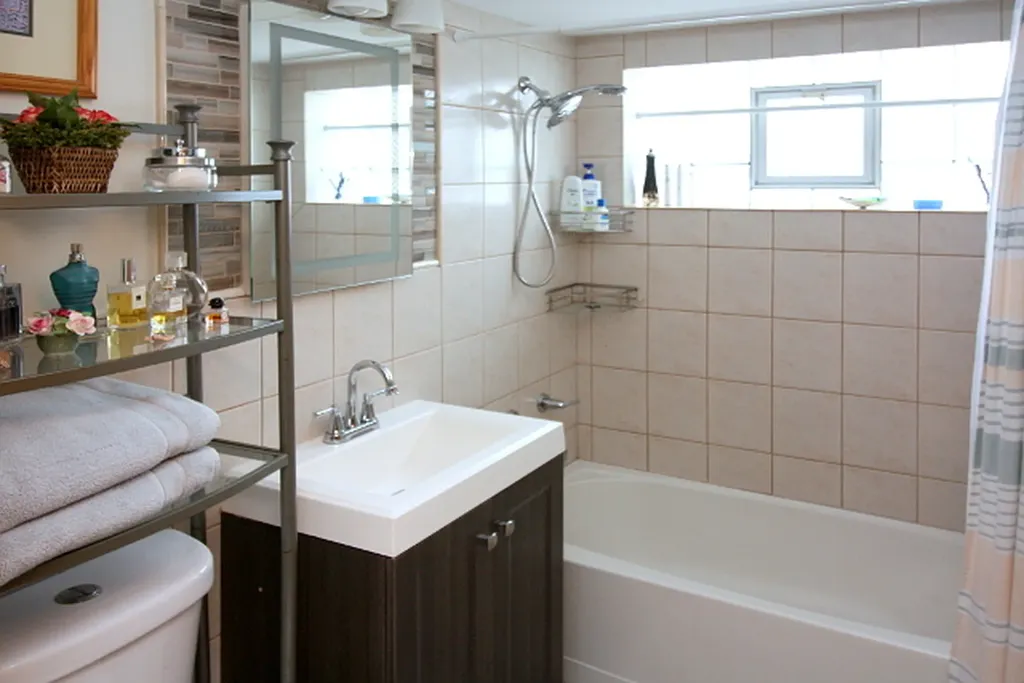 5824 West Higgins Avenue Chicago IL 60630