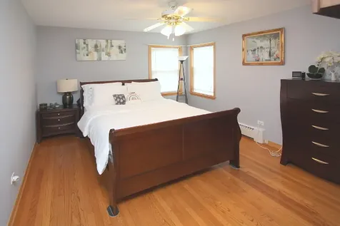 5824 West Higgins Avenue Chicago IL 60630