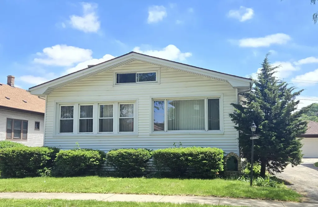 4 Manor Court Joliet IL 60436