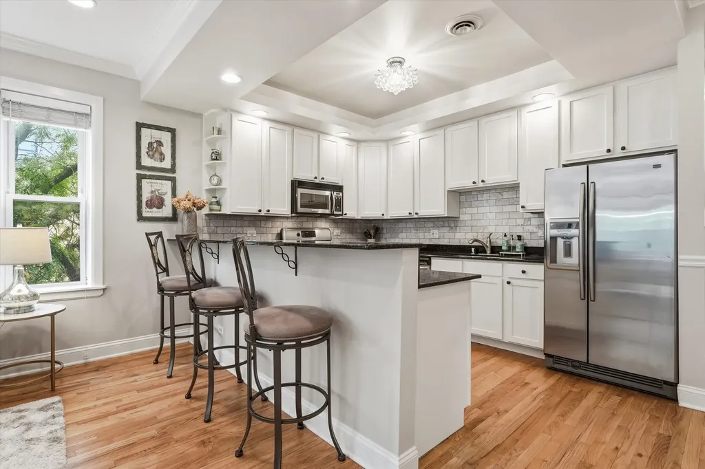4121 North Sheridan Road Chicago IL 60613