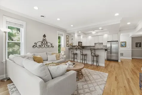 4121 North Sheridan Road Chicago IL 60613