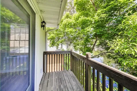 212 Island Drive Island Lake IL 60042