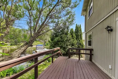 212 Island Drive Island Lake IL 60042