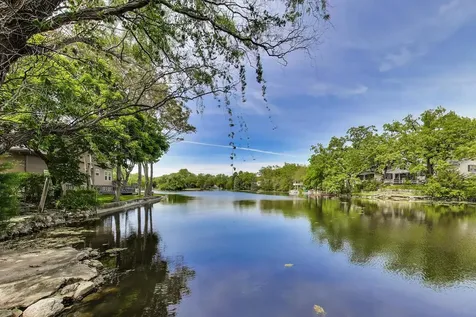 212 Island Drive Island Lake IL 60042