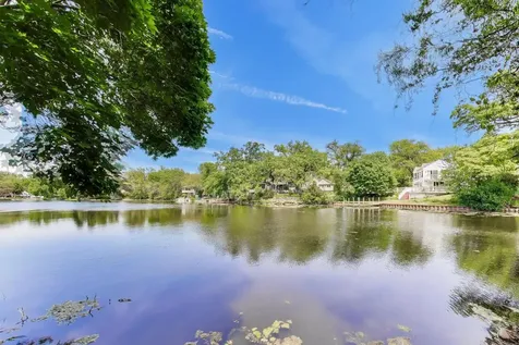 212 Island Drive Island Lake IL 60042