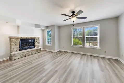 212 Island Drive Island Lake IL 60042