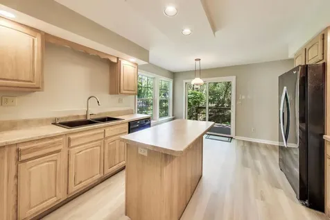 212 Island Drive Island Lake IL 60042