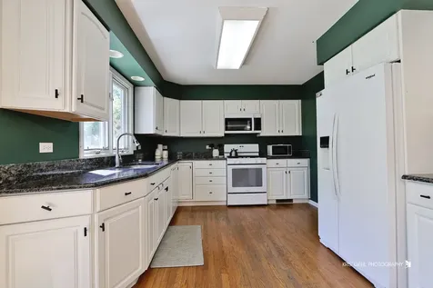 4002 Acacia Drive Crystal Lake IL 60012