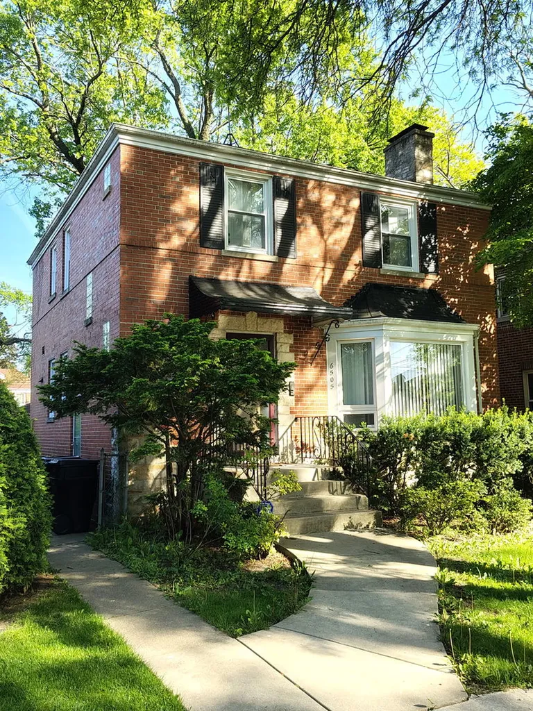 6505 North Minnehaha Avenue Chicago IL 60646