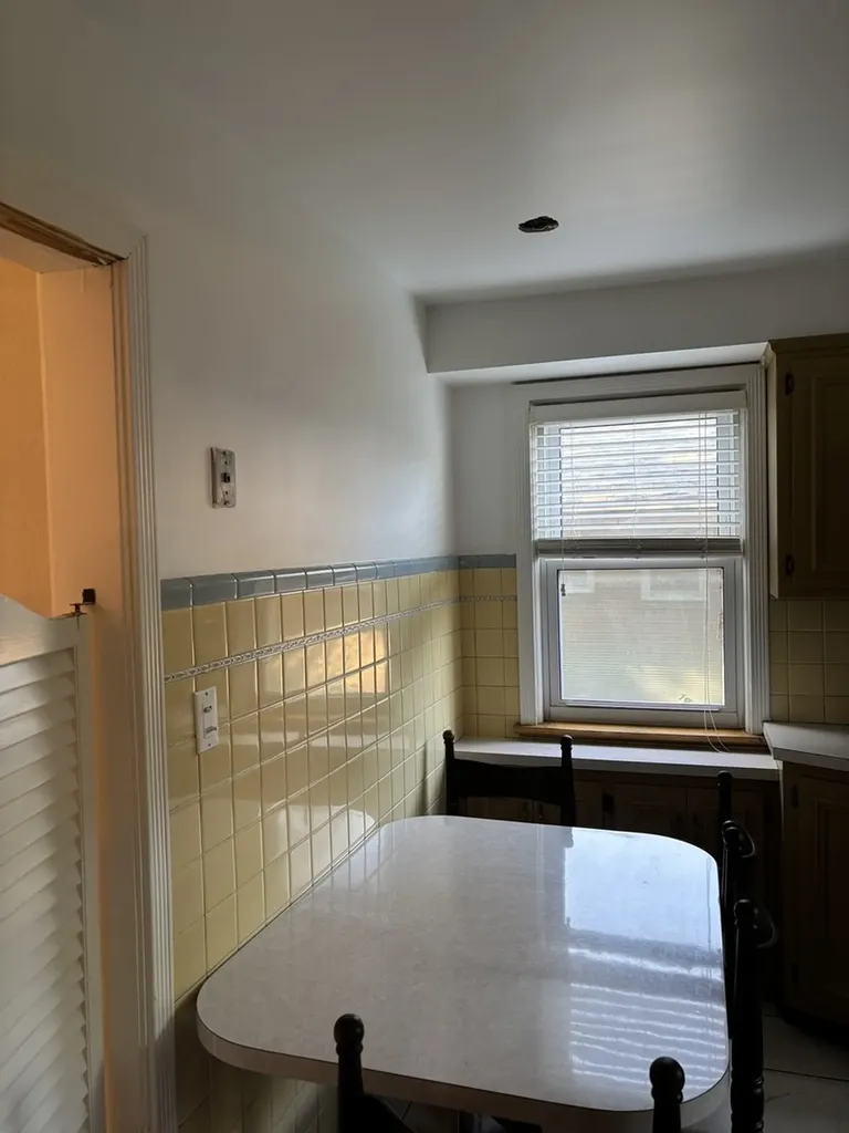 6505 North Minnehaha Avenue Chicago IL 60646