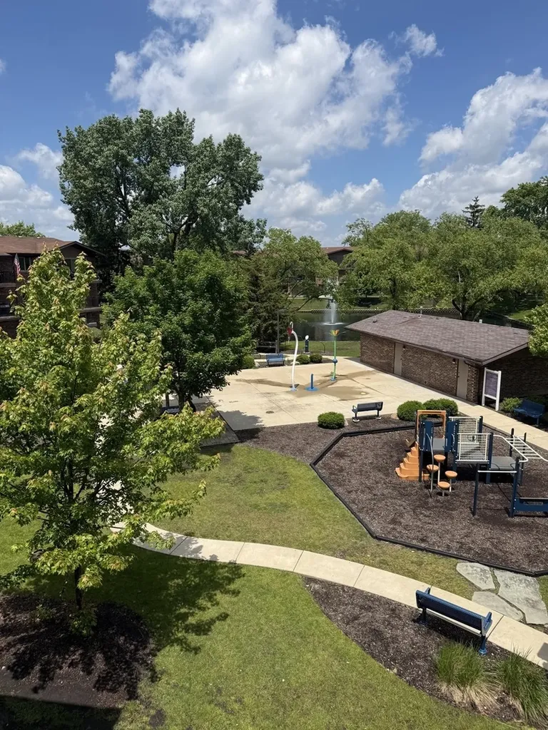 2512 Waterbury Drive Woodridge IL 60517