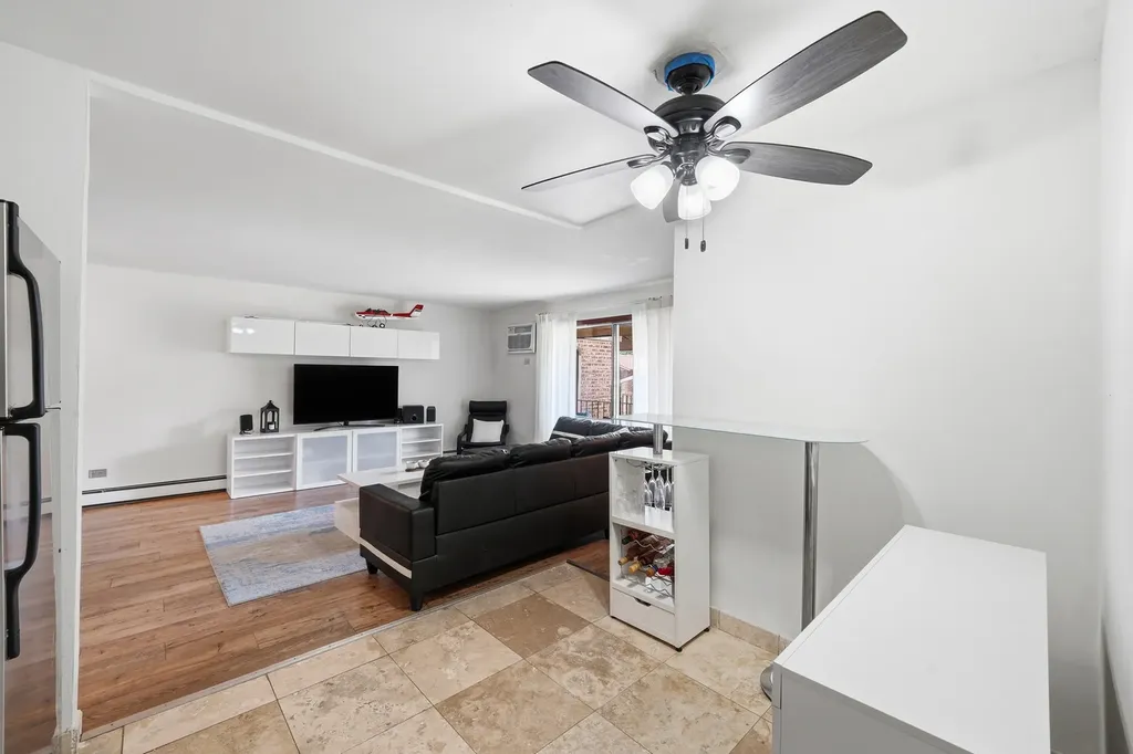 2512 Waterbury Drive Woodridge IL 60517