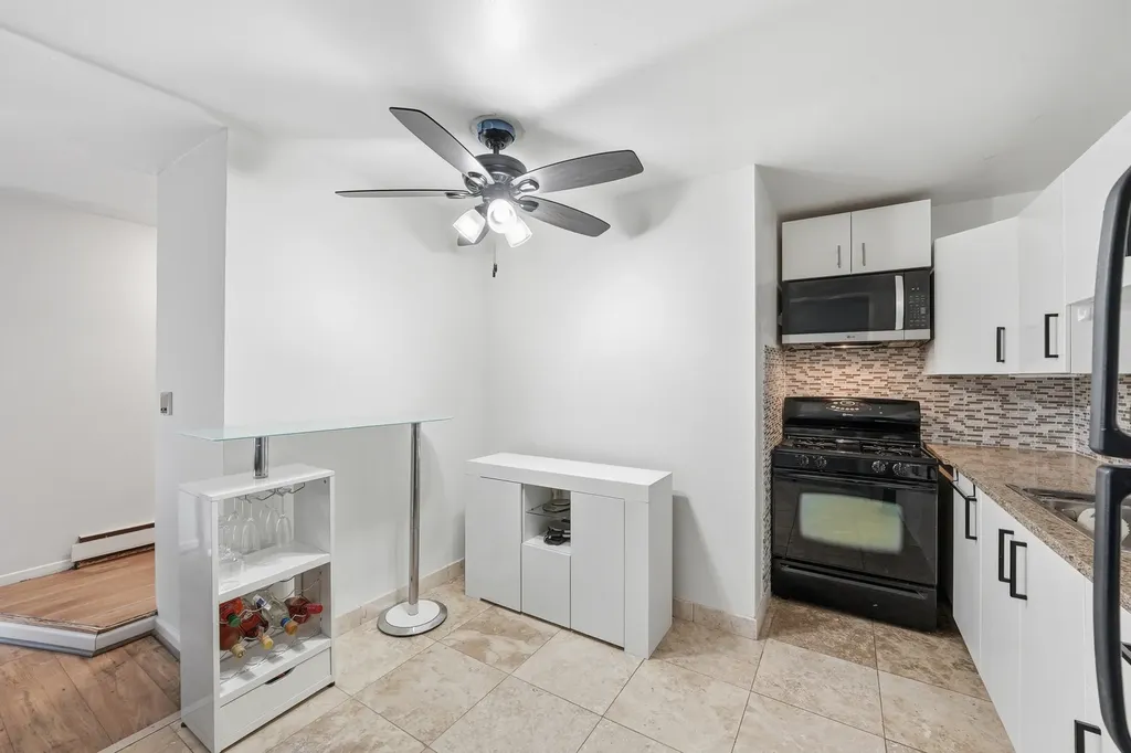 2512 Waterbury Drive Woodridge IL 60517