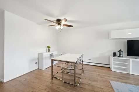 2512 Waterbury Drive Woodridge IL 60517