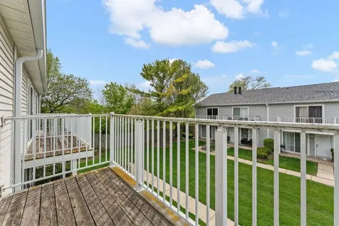 485 Meadow Green Lane Round Lake Beach IL 60073