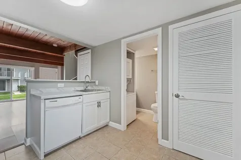 485 Meadow Green Lane Round Lake Beach IL 60073