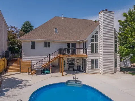 9 Red Stone Court Bloomington IL 61704
