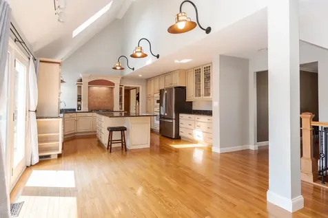 9 Red Stone Court Bloomington IL 61704