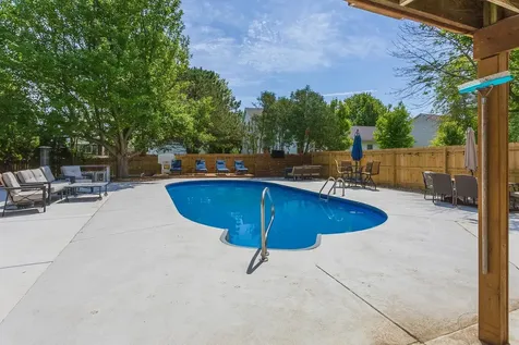 9 Red Stone Court Bloomington IL 61704
