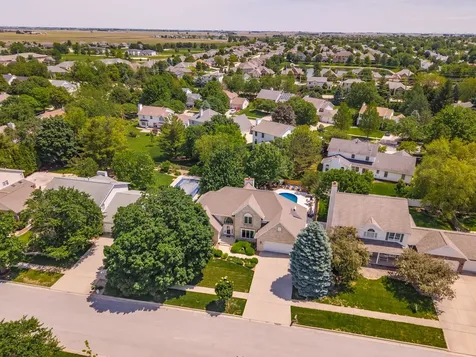 9 Red Stone Court Bloomington IL 61704