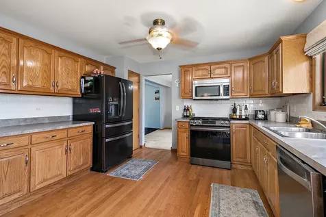 932 Coyote Trail Manteno IL 60950