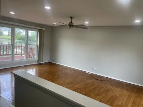 1964 Crescent Lane Hoffman Estates IL 60169