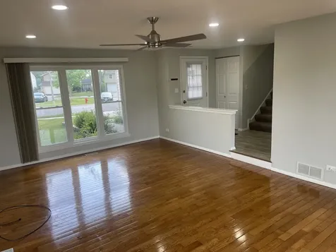 1964 Crescent Lane Hoffman Estates IL 60169