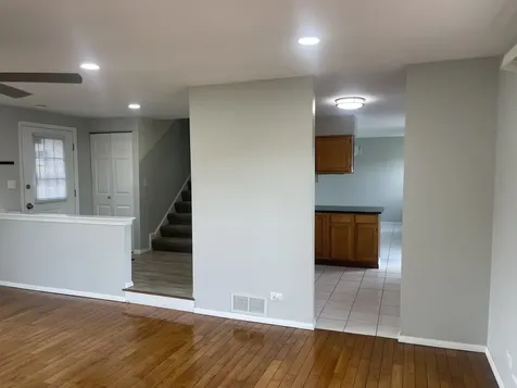 1964 Crescent Lane Hoffman Estates IL 60169