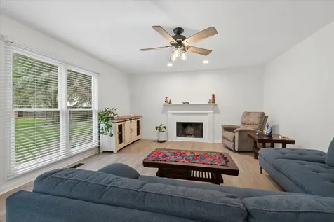 649 Fox Hollow Court Dekalb IL 60115