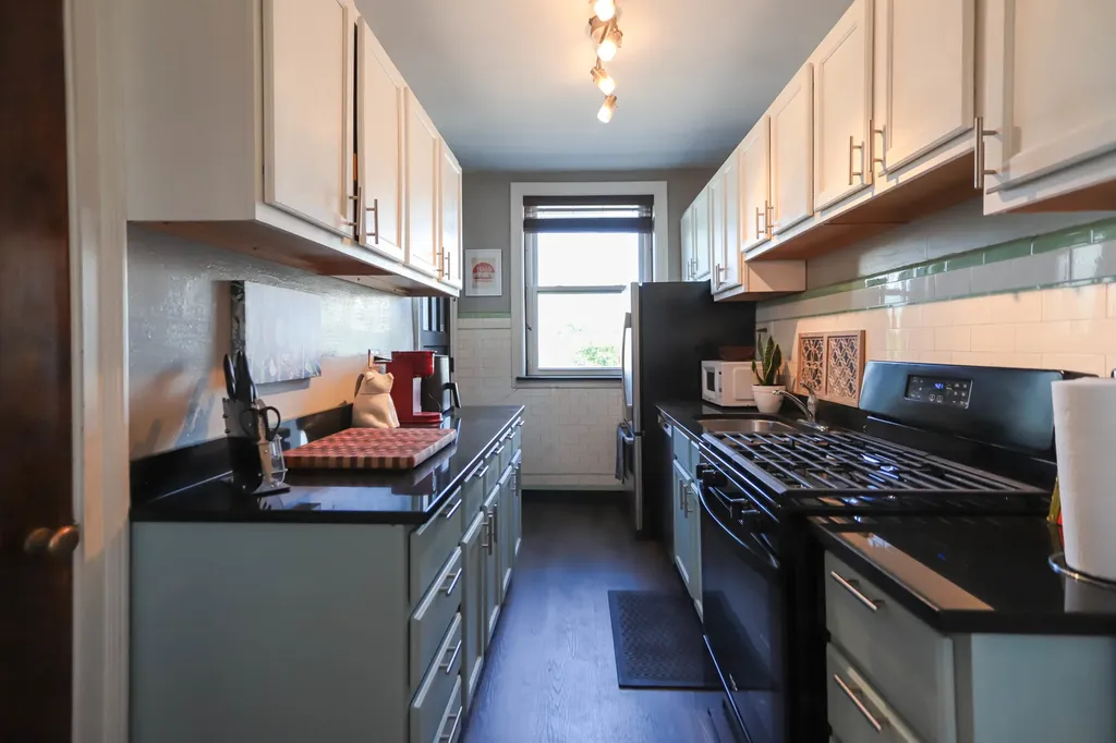 1217 West Granville Avenue Chicago IL 60660