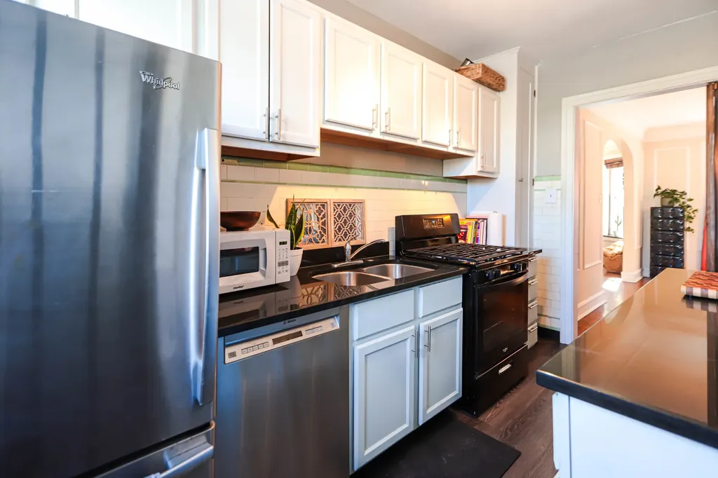 1217 West Granville Avenue Chicago IL 60660