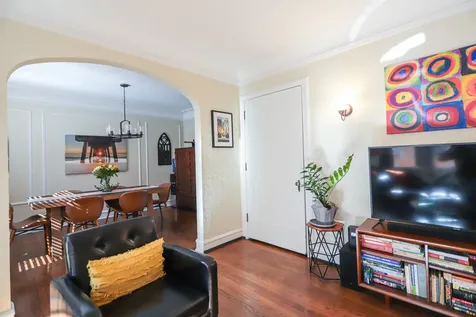 1217 West Granville Avenue Chicago IL 60660