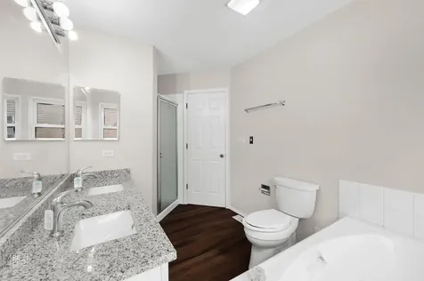 83 Plymouth Court Aurora IL 60504