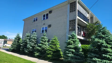 8125 S Roberts Road Bridgeview IL 60455