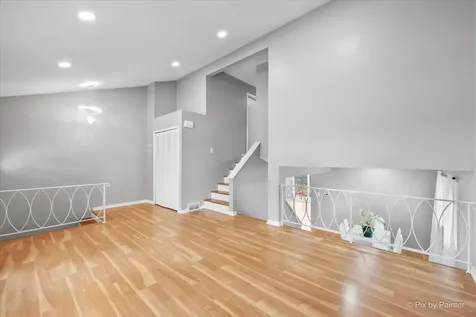 9137 Barberry Lane Des Plaines IL 60016