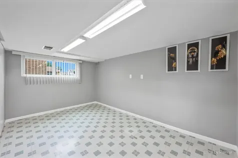 9137 Barberry Lane Des Plaines IL 60016