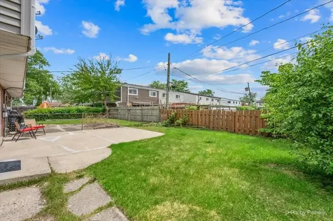 9137 Barberry Lane Des Plaines IL 60016