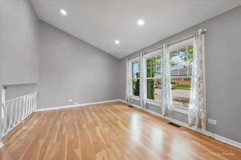9137 Barberry Lane Des Plaines IL 60016
