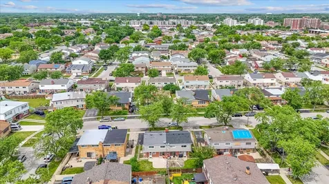 9137 Barberry Lane Des Plaines IL 60016