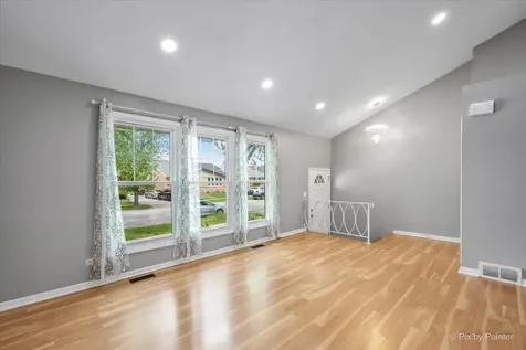 9137 Barberry Lane Des Plaines IL 60016