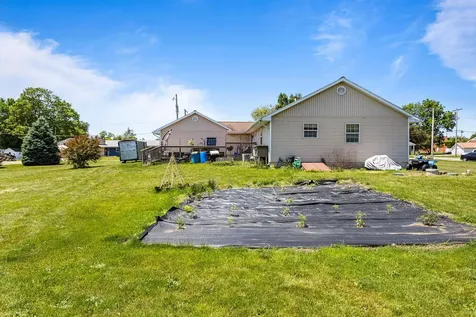 309 South High Street Fairmount IL 61841